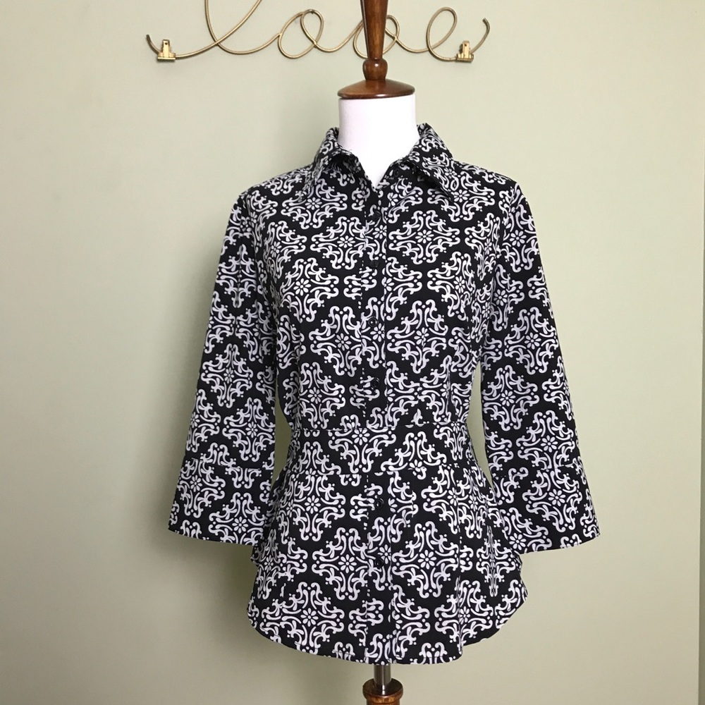 Dressbarn 3/4 Sleeve Black & Grey Button Down